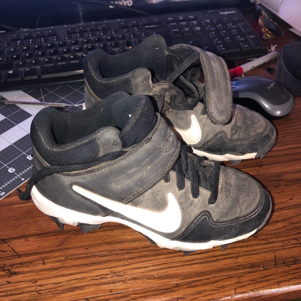 Nike boys alpha huarache baseball cleats